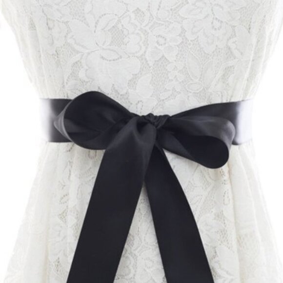 Wedding dress sash satin bow crystals sparkly elegant brand new great condition - Picture 8 of 8